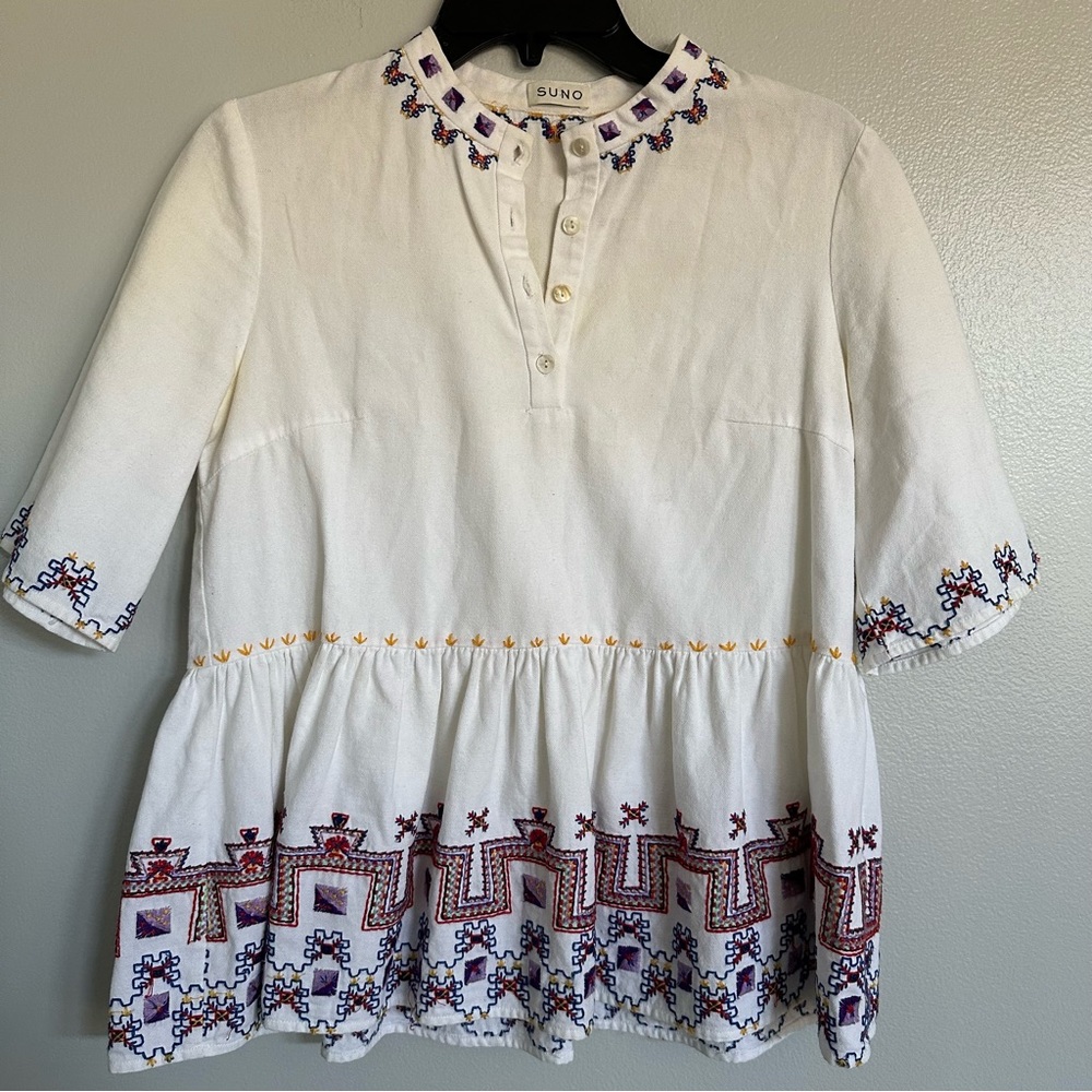 SUNO White Top with Purple and Red Embroidery
